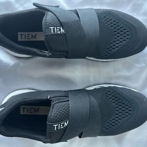 Tiem Cycling Shoes in a size 10, color black